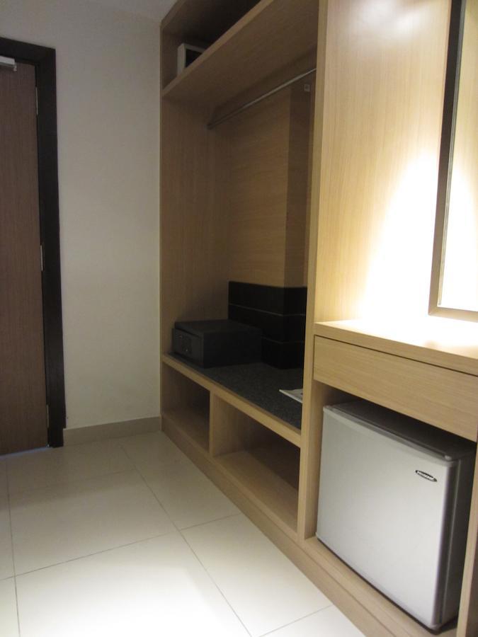 D Hotel Seri Iskandar Szoba fotó